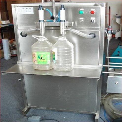 2 головки полуавтоматического жидкого вина оливковое масло разливочные машины 0.5L-5L1