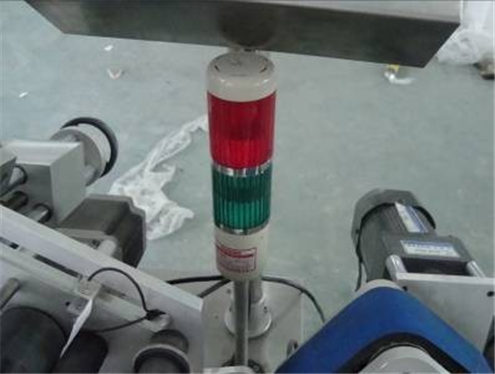 Машина для нанесения этикеток на укупорочные жидкости Автоматическая линия для наполнения бутылок для перорального применения10